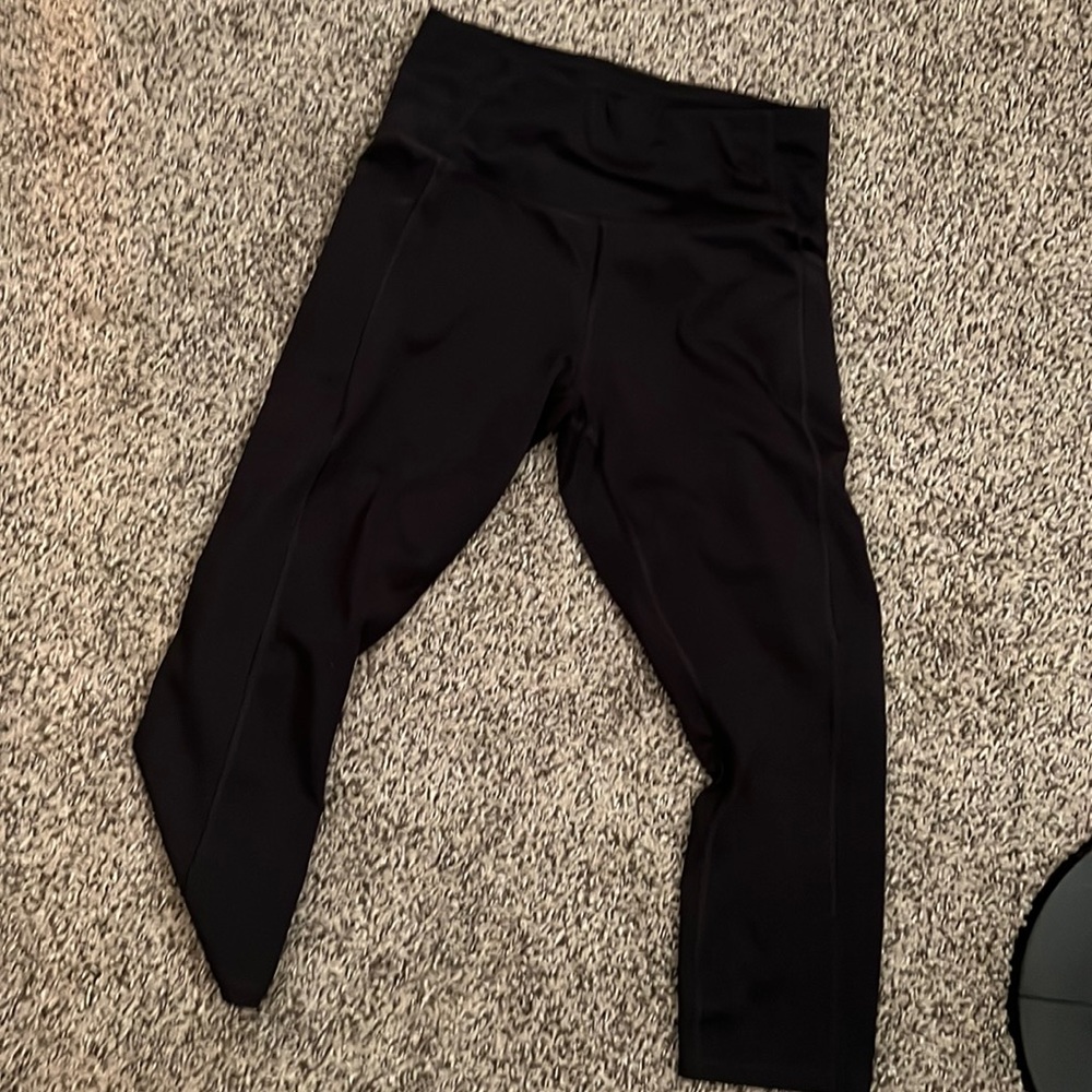 All in motion size medium capri with pockets!